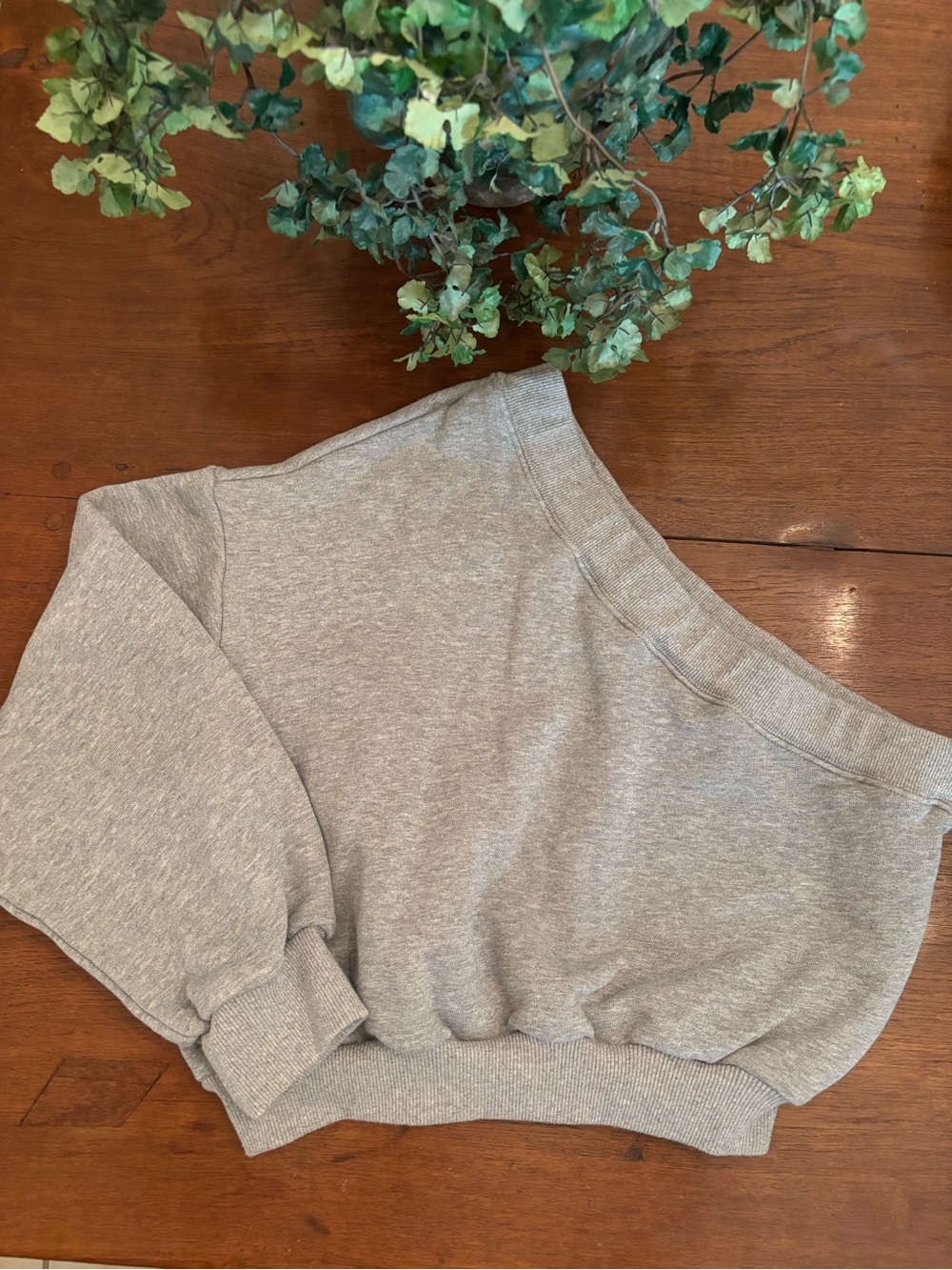 Vintage Shop Off the Shoulder Crop Sweatshirt Gray Size Small.